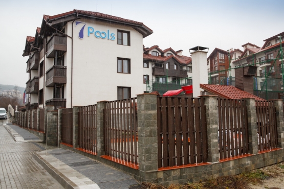 Хотел 7 pools spa and apartments